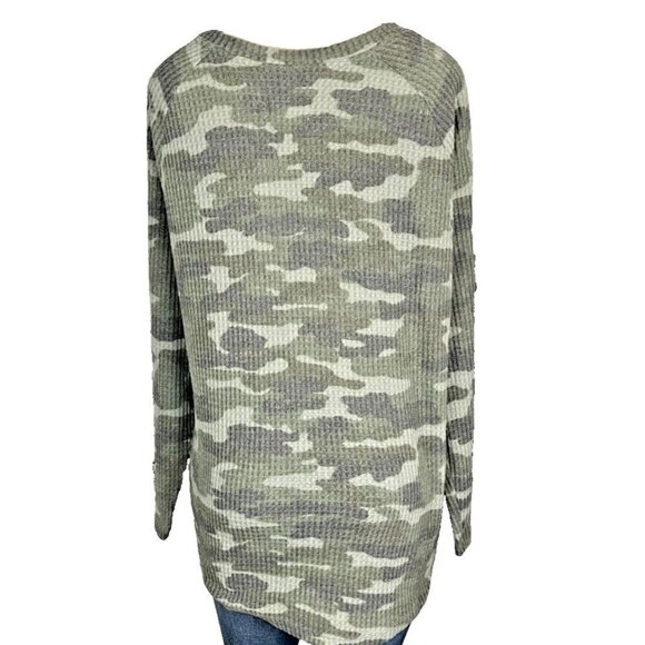 Peace & Pearls XL Green Camouflage Print Waffle Knit Crew Neck Long Sleeve Top - Picture 3 of 6